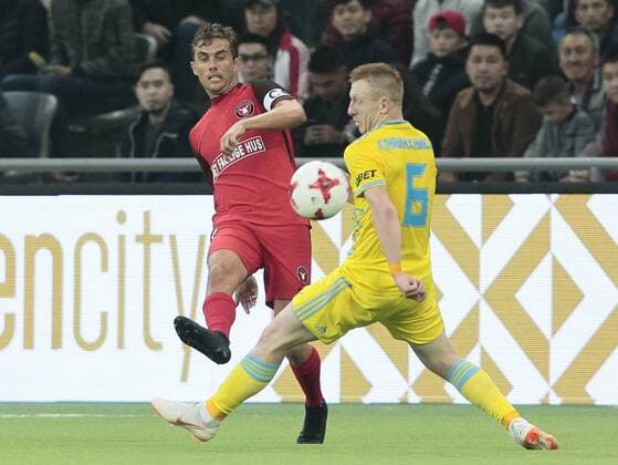 FCMs Jakob Poulsen and Kleinheisler vie for the ball during the UEFA Champions League second qualifying round first leg football match between FC Astana and FC Midtjylland in Astana on July 24, 2018. , Denmark  Copyright: ALEXEIxFILIPPOVx cop108 spdk20180724-172753-L