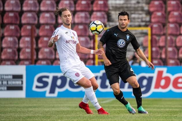 180724 Billel Omrani of Cluj and Behrang Safari of Malmö FF in action during the UEFA Champions League qualifying match between Cluj and Malmö FF on July 24, 2018 in Cluj Photo Ludvig Thunman BILDBYRAN code LT 35510  Copyright: LUDVIGxTHUNMAN BB180724LT019