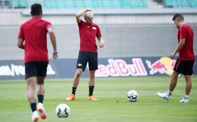 RB Leipzig Training Euro League qualifier Leipzig 25 07 2018 Red Bull Arena Soccer qualification for the UEFA Europa League practice on the eve of the match RB Leipzig vs. BK Hacken SWE In the picture v l Kevin Kampl 44 RB Leipzig and Diego Demme 31 RB Leipzig