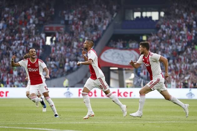 (L-R) Noussair Mazraoui of Ajax, Hakim Ziyech of Ajax, Klaas Jan Huntelaar of Ajax during the UEFA Champions League second round qualifying first leg match between Ajax Amsterdam and Sturm Graz at the Johan Cruijff Arena on July 25, 2018 in Amsterdam, The Netherlands UEFA Champions League 2018 2019 xVIxVIxImagesx xMauricexvanxSteenxIVx 11586239