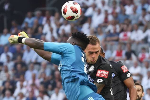 SOCCER - UEFA CL quali, Ajax vs Sturm AMSTERDAM,NETHERLANDS,25.JUL.18 - SOCCER - UEFA Champions League qualification, AFC Ajax Amsterdam vs SK Sturm Graz. Image shows Andre Onana (Ajax) and Lukas Spendlhofer (Sturm). GEPAxpictures xChristianxWalgram