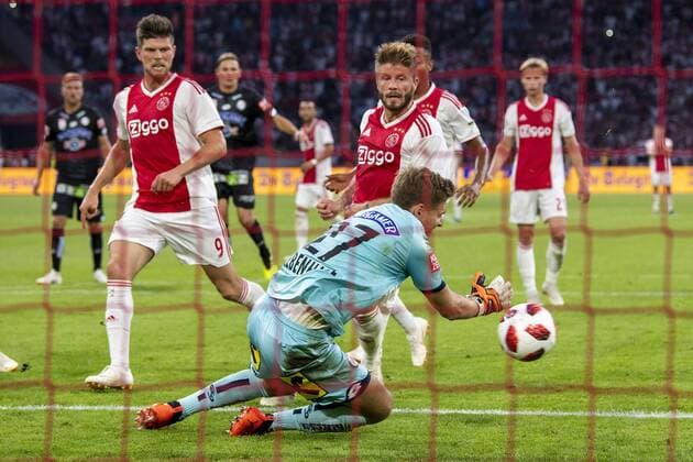 AMSTERDAM, Ajax - Sturm Graz , football, season 2018-2019, Johan Cruijff Arena , 25-07-2018, Johan Cruijff ArenA , UEFA Champions League second qualifying round , 1st leg , Ajax player Lasse Schone scores the 2-0 during the match Ajax - Sturm Graz Ajax - Sturm Graz  x2363650x