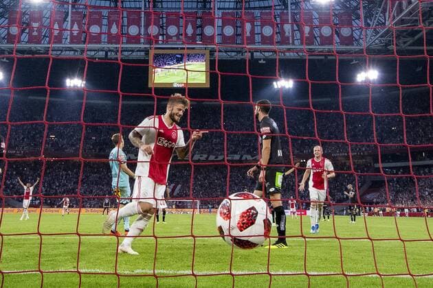 Sport-Bilder des Tages AMSTERDAM, Ajax - Sturm Graz , football, season 2018-2019, Johan Cruijff Arena , 25-07-2018, Johan Cruijff ArenA , UEFA Champions League second qualifying round , 1st leg , Ajax player Lasse Schone celebrating the 2-0 during the match Ajax - Sturm Graz. Finals score 2-0 . Ajax - Sturm Graz  x2363748x