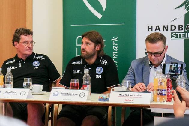 Joerg Föste Managing Director Bergischer HC Sebastian Hinze Coach Bergischer HC and Mag Helmut Linhart Mayor Köflach Austria Press Conference in the training camp of Bergische HC Handball 1 Bundesliga 26 07 18 Köflach Austria Sporthalle Köflach Copyright: xdnet_thex