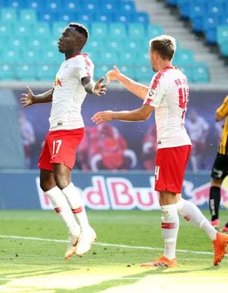 RB Leipzig BK Haecken Soccer Euro League Qualifiers Leipzig 26 07 2018 Red Bull Arena Soccer UEFA Cup Qualification UEFA Champions League Leipzig vs BK Hacken SWE Leipziger Torjubel after the 1 0 In the picture v l goalscorer Bruma 17 RB Leipzig and Kevin Kampl 44 RB Leipzig