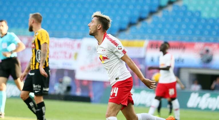 RB Leipzig BK Haecken Soccer Euro League Qualifiers Leipzig 26 07 2018 Red Bull Arena Soccer UEFA Euro League Qualification 2 Round First leg RB Leipzig vs. BK Häcken Image for RB Leipzig Kevin Kampl 44 RB Leipzig scores the 3 0 goal and cheers