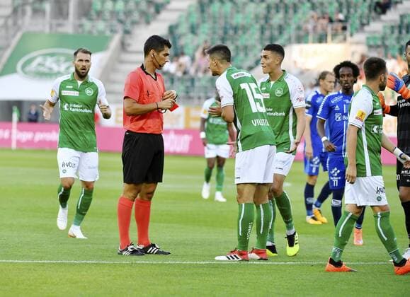 26 07 2018 St Gallen Switzerland Football Mens Season 2018 2019 Europaleague Qualifying St Gallen Sarpsborg 08 FF Referee Fabio Verissimo POR shows Milan Vilotic FC St Gallen red promotion