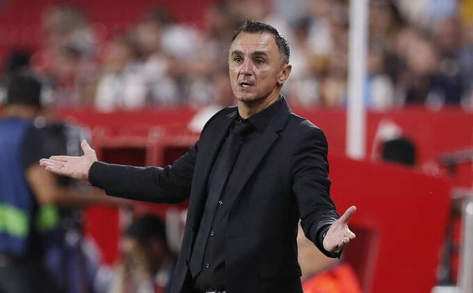 Ujpest s head coach Nebojsa Vignjevic during the UEFA Europa League match between Sevilla FC and Ujpest, at the Sanchez Pizjuan stadium, in Seville, Andalusia, Spain, 26 July 2018. Sevilla FC vs. Ujpest !ACHTUNG: NUR REDAKTIONELLE NUTZUNG!  Copyright: xJosexManuelxVidalx SEV05 20180727-636682483562947124