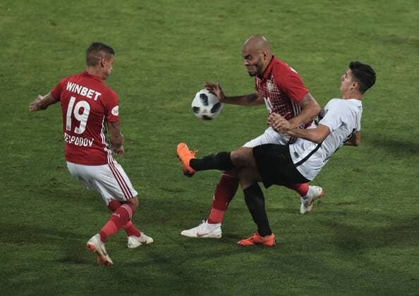 SOCCER - UEFA EL quali, Sofia vs Admira SOFIA,BULGARIA,26.JUL.18 - SOCCER - UEFA Europa League qualification, PFK CSKA Sofia vs FC Admira Wacker Moedling. Image shows Kiril Despodov (ZSKA Sofia), Fernando Karango (ZSKA Sofia) and Milos Spasic (Admira). GEPAxpictures xChristianxOrt