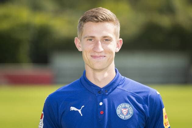 Arne Sicker KSV Holstein Kiel 2 BL PortraÌttermin 2018 2019 Kiel Schleswig Holstein Germany CITTI FOOTBALL PARK Copyright: xAgentur54GradFelixxKoenigx