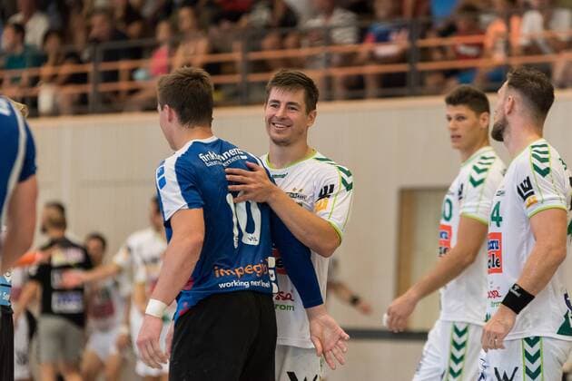 Niklas Roth VfL Pfullingen 10 Allan Damgaard Frisch On Goeppingen 07 FRESH ON Goeppingen vs VfL Pfullingen 24 Sparkassen Cup Handballl DKB Men 1 Bundesliga 3 League Season 18 19 GER 27 07 2018 FRISCH ON Goeppingen vs VfL Pfullingen 24 Sparkassen Cup Handballl DKB Men 1 Bundesliga 3 Liga Season 18 19 GER 27 07 2018 Altensteig Copyright: xEIBNER WolfgangxFrankx EP_WFK