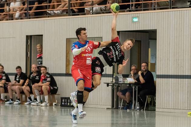 Diogo Oliveira HBW Balingen Weilstetten 24 Christopher Bissel HC Erlangen 21 HBW Balingen Weilstetten HC Erlangen 24 Sparkassen Cup Handballl DKB Men 2 Bundesliga 1 Bundesliga Season 18 19 GER 27 07 2018 HBW Balingen Weilstetten HC Erlangen 24 Sparkassen Cup Handballl DKB Men 2 Bundesliga 1 Bundesliga Season 18 19 GER 27 07 2018 Altensteig Copyright: xEIBNER WolfgangxFrankx EP_WFK