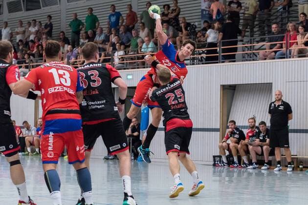 Jona Schoch HBW Balingen Weilstetten 22 Jan Schaeffer HC Erlangen 25 HBW Balingen Weilstetten HC Erlangen 24 Sparkassen Cup Handballl DKB Men 2 Bundesliga 1 Bundesliga Season 18 19 GER 27 07 2018 HBW Balingen Weilstetten HC Erlangen 24 Sparkassen Cup Handballl DKB Men 2 Bundesliga 1 Bundesliga Season 18 19 GER 27 07 2018 Altensteig Copyright: xEIBNER WolfgangxFrankx EP_WFK