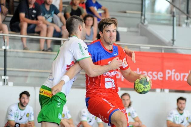 Rene Zobel HBW Balingen Weilstetten 2 v Dominik Jurilj TSV Otmar St Gallen 15 Handball men preparation tournament 54 Sparkassen Cup Altensteig match for Platz5 29 07 2018 Photo TBaur Eibner TSV Otmar St Gallen vs. HBW Balingen Weilstetten Esslingen Copyright: xEIBNER TobiasxBaurx EP_TBR