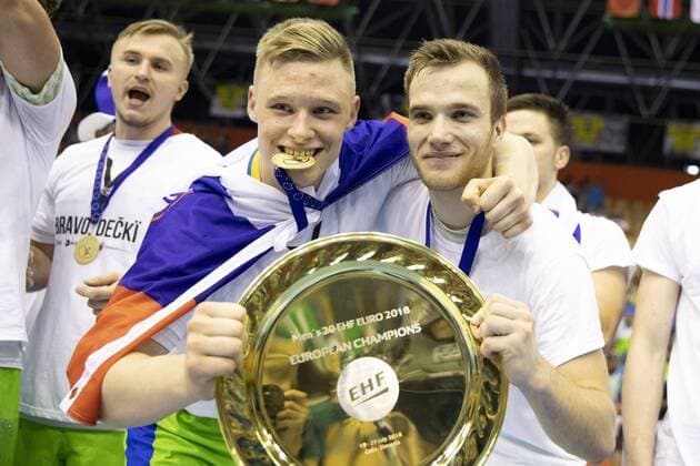 29 07 2018 Arena Zlatorog Celje SLO EHF EURO U20 France vs Slovenia Final in the picture Players of Slovenia celebrate win against France during the final match of the EHF men s handball European U20 Championship between France vs Slovenia at the Arena Zlatorog in Celje Slovenia on 2018 07 29 Celje  EX_SPIDA