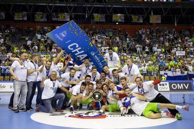 29 07 2018 Arena Zlatorog Celje SLO EHF EURO U20 France vs Slovenia Final in the picture Players of Slovenia celebrate win against France during the final match of the EHF men s handball European U20 Championship between France vs Slovenia at the Arena Zlatorog in Celje Slovenia on 2018 07 29 Celje  EX_SPIDA