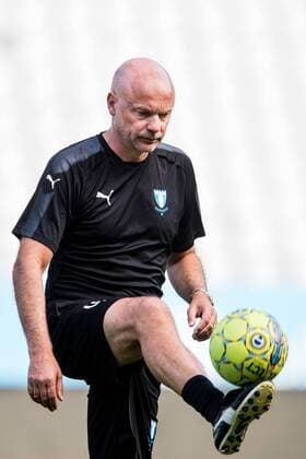 180731 Malmö FF coach Uwe Rösler during a training session in front of the Champions League match between Malmö FF and Cluj in the second qualifier on 31 July 2018 in Malmö  Copyright: MATHILDAxAHLBERG BB180731MA028
