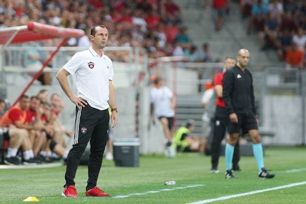 Fußball, CL Qualifikation, Spartak Trnava - Legia Warschau TRNAVA 31.07.2018 PILKA NOZNA II RUNDA ELIMINACYJNA LIGA MISTRZOW SEZON 2018 19: SPARTAK TRNAWA - LEGIA WARSZAWA--- UEFA CHAMPIONS LEAGUE SECOND QUALIFYING ROUND MATCH SPARTAK TRNAWA - LEGIA WARSZAWA NZ. RADOSLAV LATAL TRENER HEAD COACH (SPARTAK) FOT. MICHAL CHWIEDUK FOKUSMEDIA.COM.PL NEWSPIX.PL --- Newspix.pl  180731CHW035