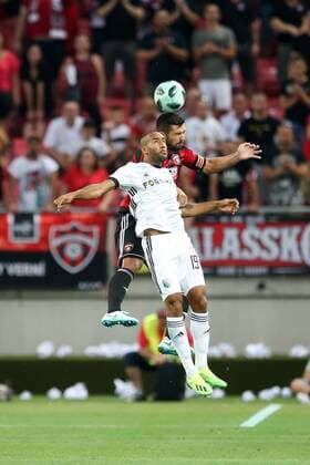 Fußball, CL Qualifikation, Spartak Trnava - Legia Warschau TRNAWA 31.07.2018 REWANZOWY MECZ II RUNDA ELIMINACYJNA LIGA MISTRZOW SEZON 2018 19: SPARTAK TRNAWA - LEGIA WARSZAWA --- UEFA CHAMPIONS LEAGUE SECOND LEG SECOND QUALIFYING ROUND MATCH: FC SPARTAK TRNAVA - LEGIA WARSAW JOSE KANTE BORIS GODAL FOT. PIOTR KUCZA FOTOPYK NEWSPIX.PL --- Newspix.pl  180731PYK0009