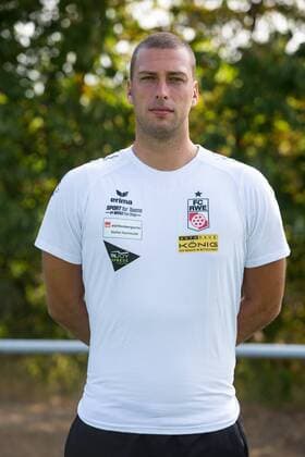 Erfurt 010818 Soccer Regional League FC Rot Weiss Erfurt Portraittermin Team picture coach Coach Robin Krüger