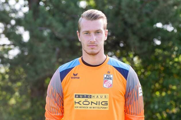 Erfurt 010818 Soccer Regional League FC Rot Weiss Erfurt Portraittermin Team picture in the picture Lukas Cichos