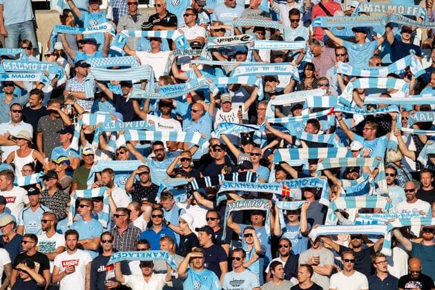 180801 Fans of Malmö FF prior to the UEFA Champions League qualifying match between Malmö FF and Cluj on August 1, 2018 in Malmö Photo Ludvig Thunman BILDBYRAN Code LT 35511  Copyright: LUDVIGxTHUNMAN BB180801LT003