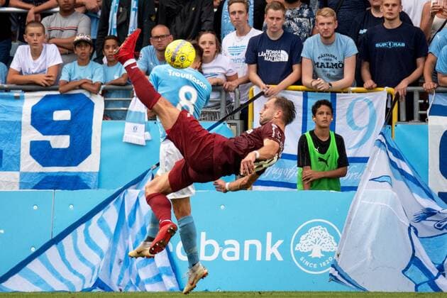 180801 Damjan Ä okovic of Cluj scores 0 1 during the UEFA Champions League qualifying match between Malmö FF and Cluj on August 1, 2018 in Malmö Photo Ludvig Thunman BILDBYRAN Code LT 35511  Copyright: LUDVIGxTHUNMAN BB180801LT028