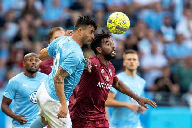 180801 Behrang Safari of Malmö FF and Billel Omrani or Cluj during the UEFA Champions League qualifying match between Malmö FF and Cluj on August 1, 2018 in Malmö Photo Mathilda Ahlberg BILDBYRAN Cop 178  Copyright: MATHILDAxAHLBERG BB180801MA023