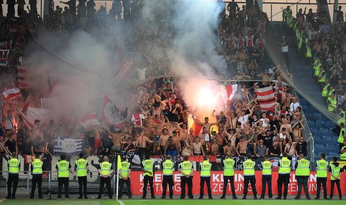 SOCCER - UEFA CL quali, Sturm vs Ajax GRAZ,AUSTRIA,01.AUG.18 - SOCCER - UEFA Champions League qualification, SK Sturm Graz vs AFC Ajax Amsterdam. Image shows fans of Ajax. Keywords: bengal firework. GEPAxpictures xMarioxBuehner