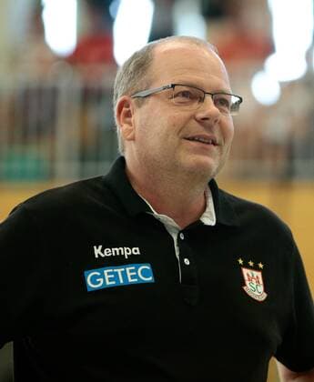 01 08 2018 xtgx Handball Test match SC Magdeburg Japan emspor v l Marc Henrik Schmedt Magdeburg Manager Portrait Portrait Single image Beetzendorf