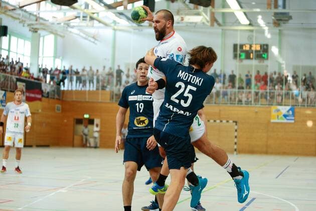 01 08 2018 xtgx handball friendly match SC Magdeburg Japan emspor v l Zeljko Musa Magdeburg 2 on the ball duel fight tackle Beetzendorf