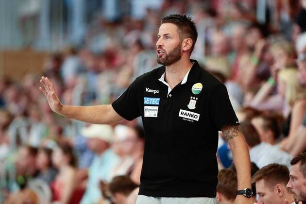 01 08 2018 xtgx handball friendly match SC Magdeburg Japan emporer Bennet Wiegert Magdeburg coach gives instructions gesticulated with the arms Gesticulate gives instructions Beetzendorf