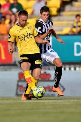 SOCCER - UEFA EL quali, Lillestroem vs LASK LILLESTROEM,NORWAY,02.AUG.18 - SOCCER - UEFA Europa League qualification, Lillestroem SK vs LASK Linz. Image shows Marius Amundsen (Lillestroem) and Florian Jamnig (LASK). GEPAxpictures xFlorianxErtl
