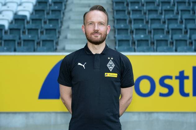 Physiotherapist Holger Wagner VfL Borussia Mönchengladbach 1 BL 2018 2019