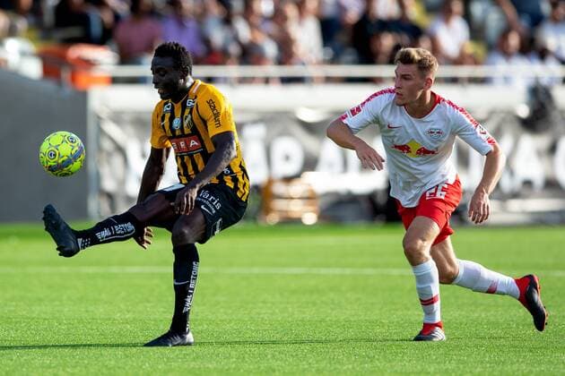 180802 Alhassan Kamara of Häcken and Niclas Stierlin of Leipzig during the UEFA Europe League qualifying match between Häcken and RB Leipzig on August 2, 2018 in Gothenburg  Copyright: MICHAELxERICHSEN BB180802MI031