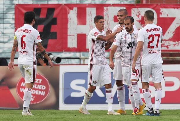 SOCCER - UEFA EL quali, Admira vs Sofia MARIA ENZERSDORF,AUSTRIA,02.AUG.18 - SOCCER - UEFA Europa League qualification, FC Admira Wacker Moedling vs PFK CSKA Sofia. Image shows the rejoicing of ZSKA Sofia. GEPAxpictures xChristianxOrt