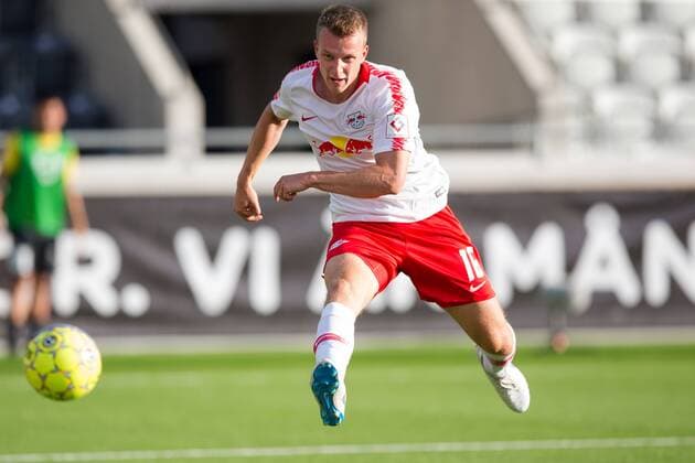 180802 Lukas Klostermann of Leipzig with a shot during the UEFA Europe League qualifying match between Häcken and RB Leipzig on August 2, 2018 in Gothenburg  Copyright: MICHAELxERICHSEN BB180802MI037