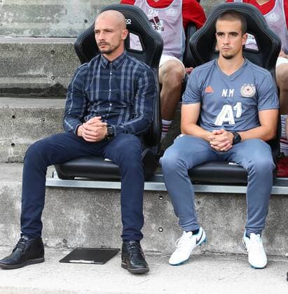SOCCER - UEFA EL quali, Admira vs Sofia MARIA ENZERSDORF,AUSTRIA,02.AUG.18 - SOCCER - UEFA Europa League qualification, FC Admira Wacker Moedling vs PFK CSKA Sofia. Image shows head coach Nestor El Maestro (ZSKA Sofia) and assistant coach Nikon El Maestro (ZSKA Sofia). GEPAxpictures xChristianxOrt
