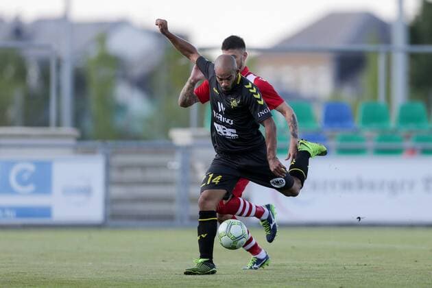 Torschuss Emmanuel Francoise (Niederkorn 14) 02.08.2018 Fussball Europa League Qualifikation, 2. Runde, Rückspiel, Saison 2018-2019 02.08.2018 LUX, ELQ, FC Progres Niederkorn (BEL) - Honved Budapest (HUN) Stade Municipal de la Ville de Differdange, Oberkorn 