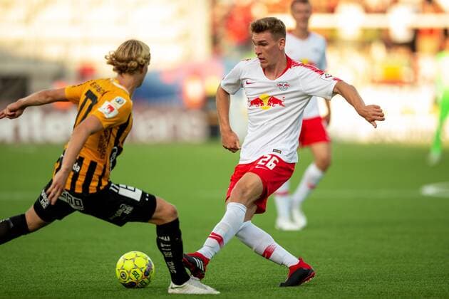 180802 Gustav Berggren of Häcken and Niclas Stierlin of Leipzig during the UEFA Europe League qualifying match between Häcken and RB Leipzig on August 2, 2018 in Gothenburg  Copyright: MICHAELxERICHSEN BB180802MI043