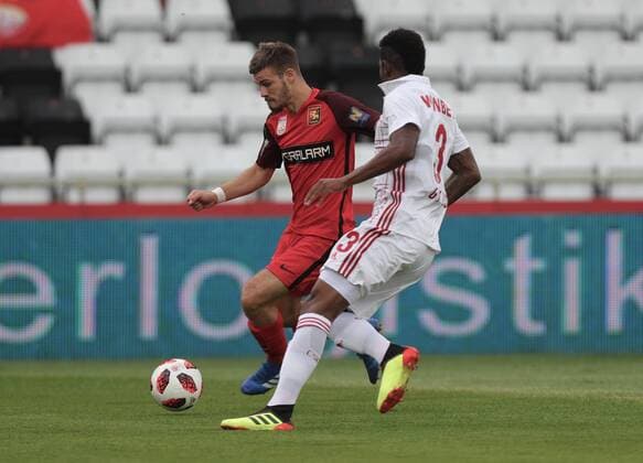 SOCCER - UEFA EL quali, Admira vs Sofia MARIA ENZERSDORF,AUSTRIA,02.AUG.18 - SOCCER - UEFA Europa League qualification, FC Admira Wacker Moedling vs PFK CSKA Sofia. Image shows Dominik Starkl (Admira) and Geferson (ZSKA Sofia). GEPAxpictures xChristianxOrt