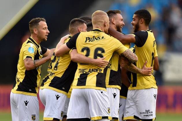 ARNHEM, 02-08-2018, season 2018 2019, Football, 2nd round Europa League qualification, Vitesse - FC Viitorul, Vitesse players celebrating the goal of Vitesse player Tim Matavz Vitesse - FC Viitorul  x2373143x