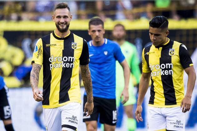 ARNHEM, Vitesse - FC Viitorul, 2-8-2018, football, season 2018-2019, qualification match for Europa League, stadium de Gelredome, Vitesse player Tim Matavz (L) has scored 1-0, Vitesse player Navarone Foor (R) Vitesse - FC Viitorul  x2373149x