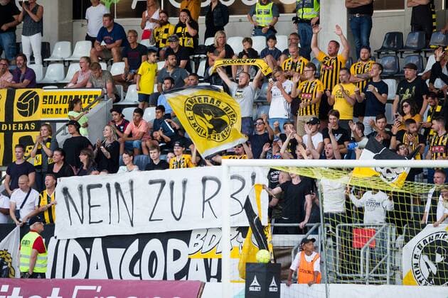 180802 Supporters of Häcken during the UEFA Europa League qualifying match between Häcken and RB Leipzig on August 2, 2018 in Gothenburg  Copyright: MICHAELxERICHSEN BB180802MI065
