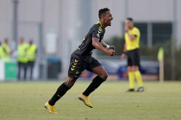 Marvin Martins (Niederkorn 22) jubelt, freut sich, Jubel, Freude nach Schlusspfiff 02.08.2018 Fussball Europa League Qualifikation, 2. Runde, Rückspiel, Saison 2018-2019 02.08.2018 LUX, ELQ, FC Progres Niederkorn (BEL) - Honved Budapest (HUN) Stade Municipal de la Ville de Differdange, Oberkorn 