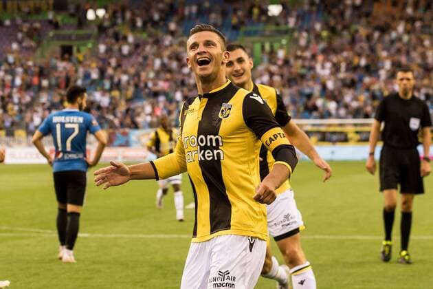 Bryan Linssen of Vitesse during the UEFA Europa League second round qualifying match between Vitesse Arnhem and FC Viitorul Constanta at the Gelredome on August 02, 2018 in Arnhem, The Netherlands UEFA Europa League 2018 2019 xVIxVIxImagesx xGerritxvanxKeulenxIVx 11652337
