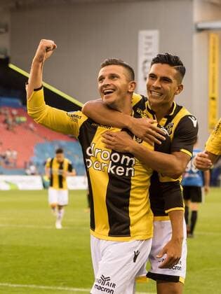 (L-R) Bryan Linssen of Vitesse, Navarone Foor of Vitesse during the UEFA Europa League second round qualifying match between Vitesse Arnhem and FC Viitorul Constanta at the Gelredome on August 02, 2018 in Arnhem, The Netherlands UEFA Europa League 2018 2019 xVIxVIxImagesx xGerritxvanxKeulenxIVx 11652340