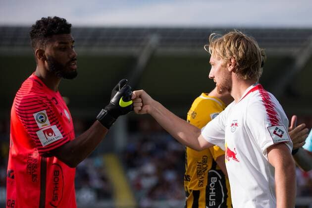 180802 Emil Forsberg or Leipzig and Jonathan Ursin Rasheed of Häcken before the UEFA Europe League qualifying match between Häcken and RB Leipzig on August 2, 2018 in Gothenburg  Copyright: MICHAELxERICHSEN BB180802MI070