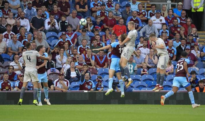 2nd August 2018, Turf Moor, Burnley, England; UEFA Europa League qualification, second qualifying round, 2nd leg, Burnley versus Aberdeen; Sam Cosgrove of Aberdeen gets up for a header but it goes narrowly wide  ActionPlus12052086 ConorxMolloy