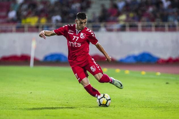 2nd August 2018, Cair Stadium, Nis, Serbia; UEFA Europa League qualification, second qualifying round, 2nd leg; Radnicki Nis versus Maccabi Tel Aviv; Lazar Randjelovic of Radnicki Nis crosses into the box  ActionPlus12052095 NikolaxKrstic